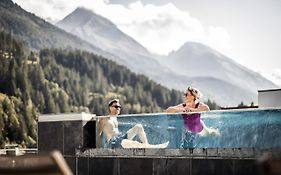 Aktiv-&Wellnesshotel Bergfried